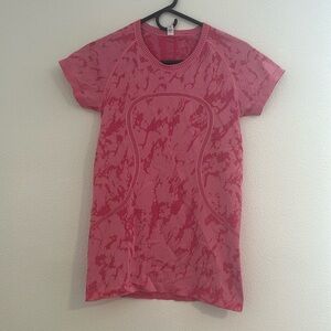 Lululemon Swiftly Short Sleeve Pink Size 8